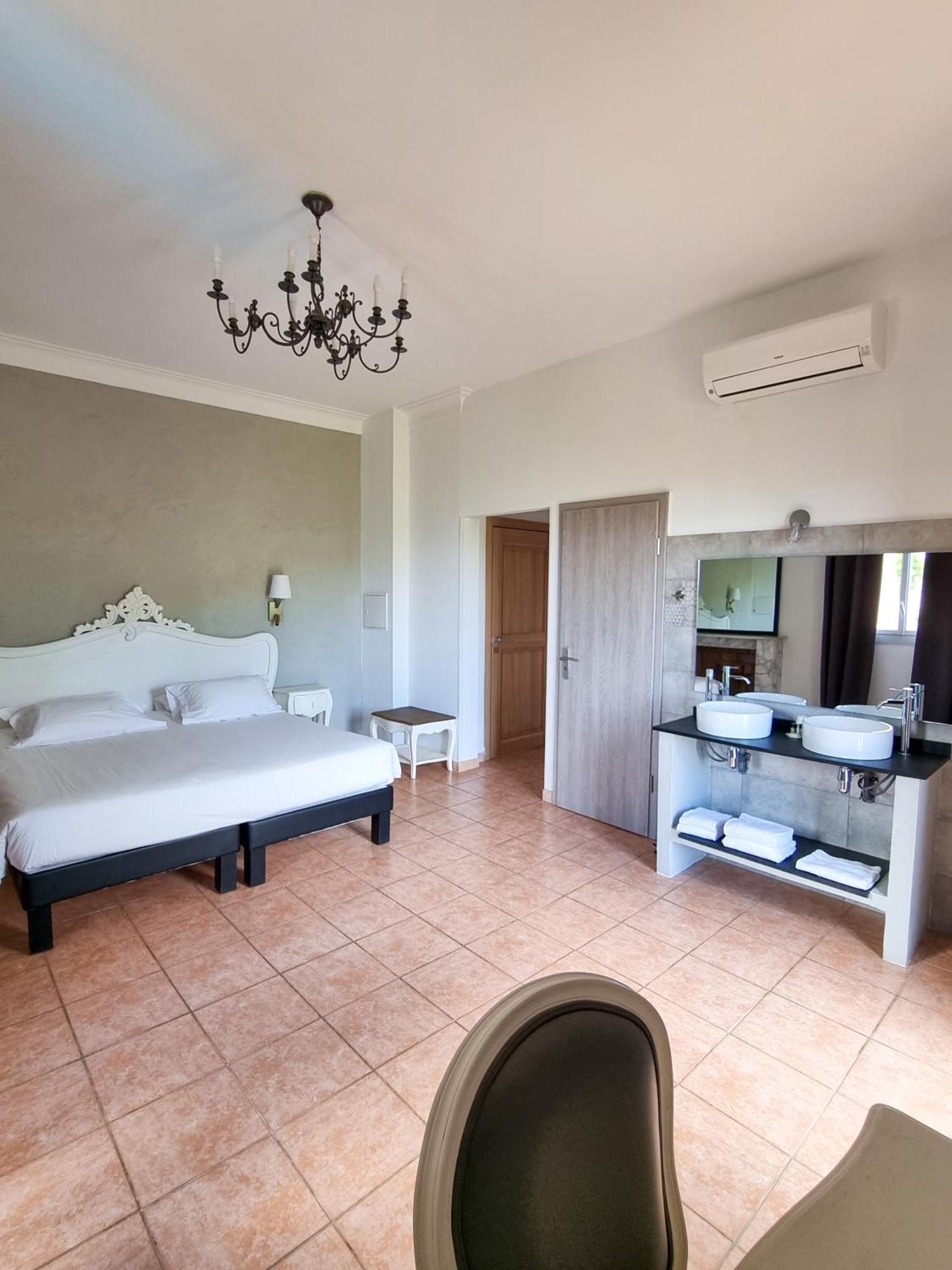 Hotel Les Orangers 3*