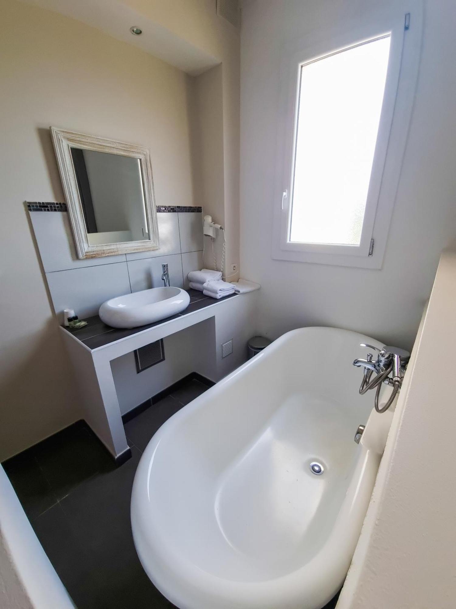 Les Orangers Hotel 3*