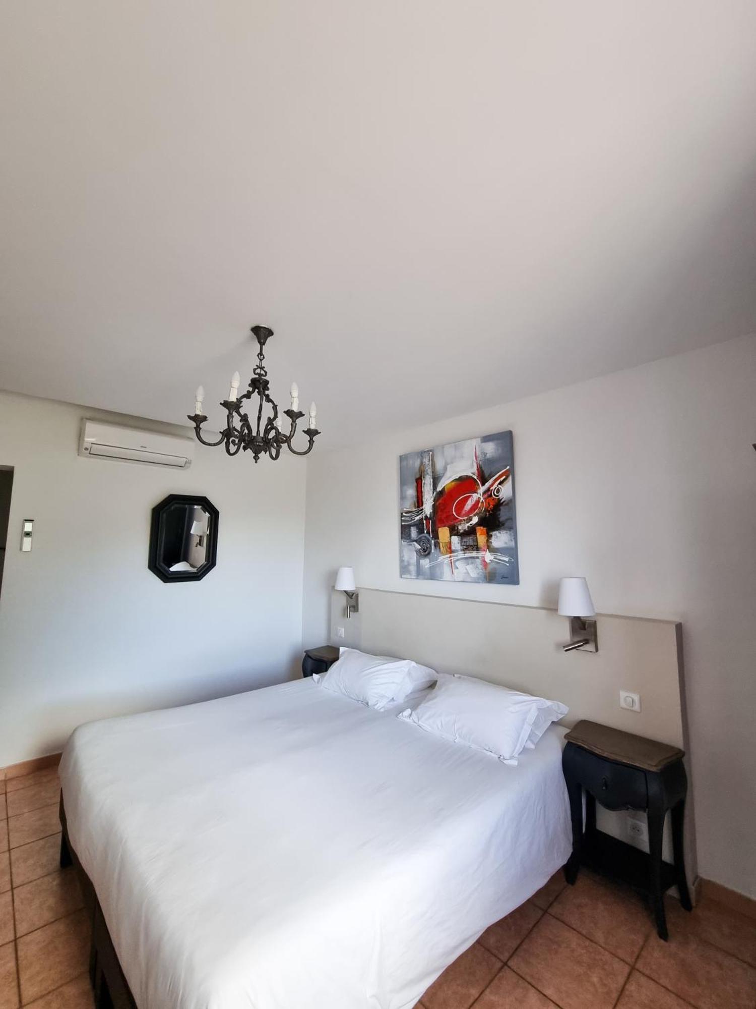 Les Orangers Hotel